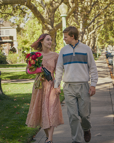 Saoirse Ronan et Lucas Hedges dans Lady Bird (2017) de Greta Gerwig © Universal Pictures / Merie Wallace, courtesy of A24