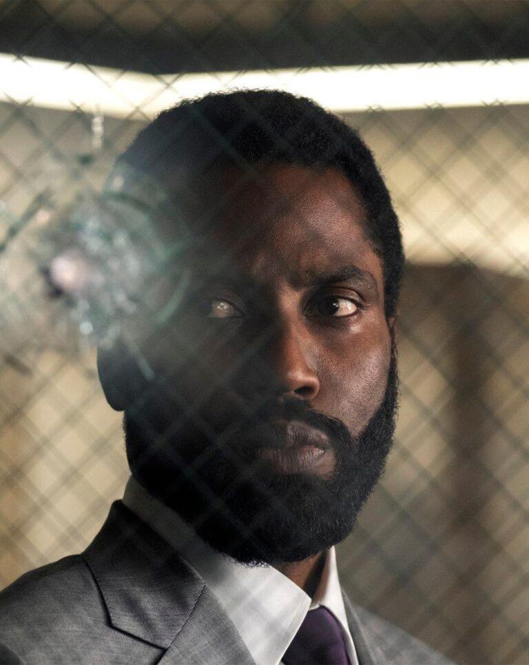 John David Washington dans le film Tenet (2020).