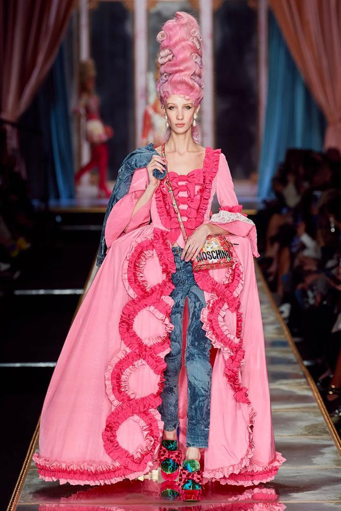 Moschino automne-hiver 2020.