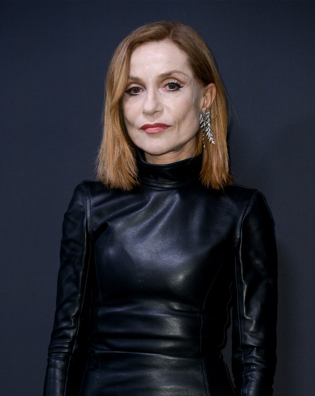 Isabelle Huppert à la remise des prix Kering Women In Motion 2024 © Stephane Cardinale - Corbis/Corbis via Getty Images.