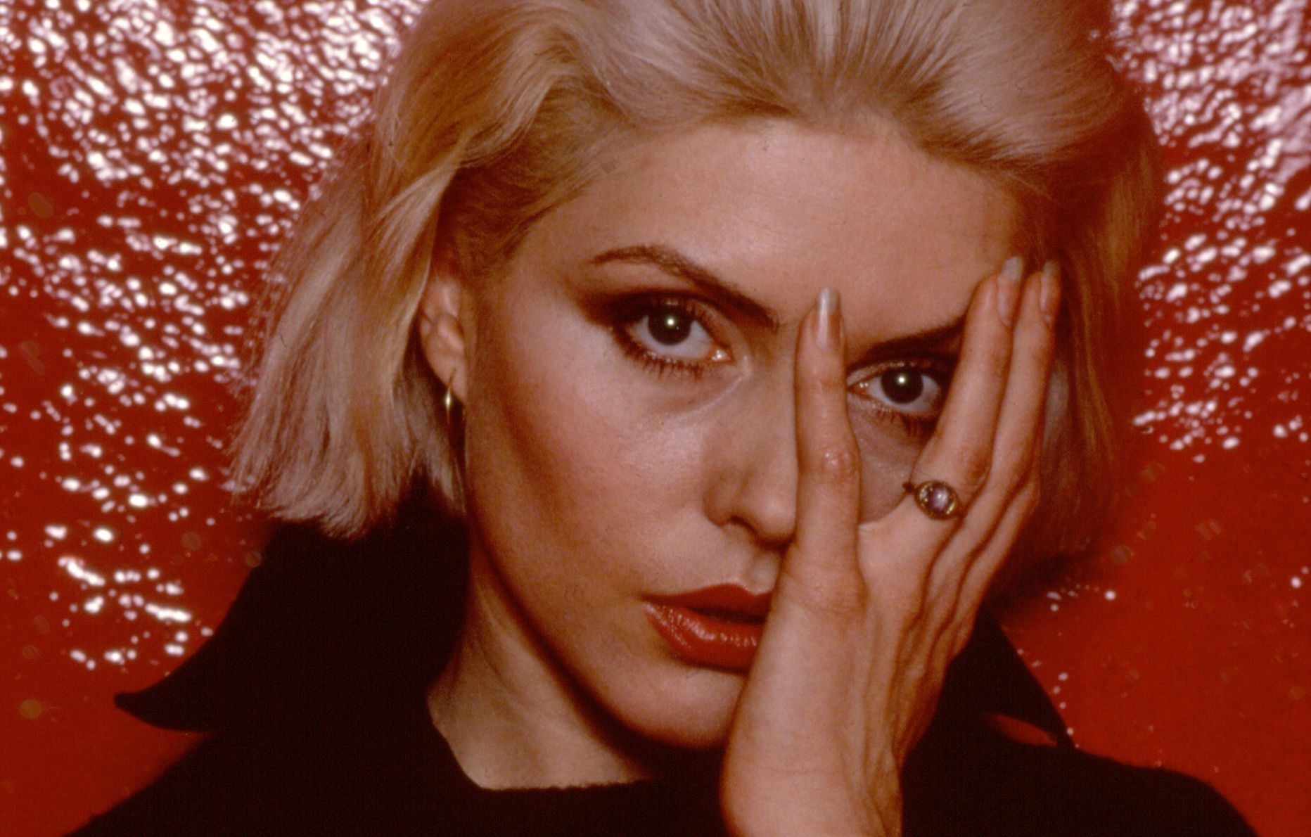 La chanteuse Debbie Harry du groupe Blondie fera l'objet d'un biopic