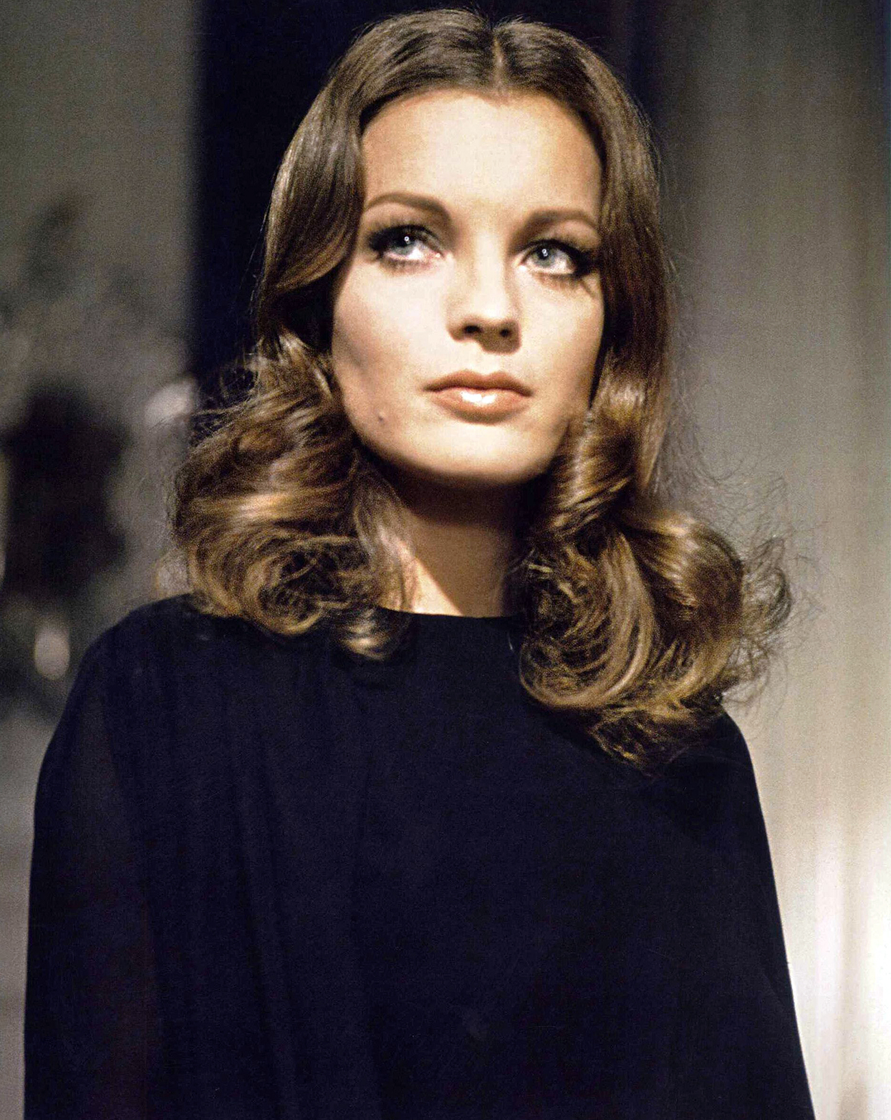 Romy Schneider dans le film Qui ? (Il cadavere dagli artigli d'acciaio)(1970), réalisé par Leonard Keigel.