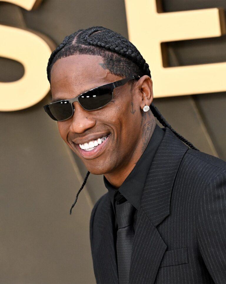 Travis Scott à la première mondiale du film The Odyssey, le 6 juillet 2026 à Londres. © Zak Hussein/Variety via Getty Images.