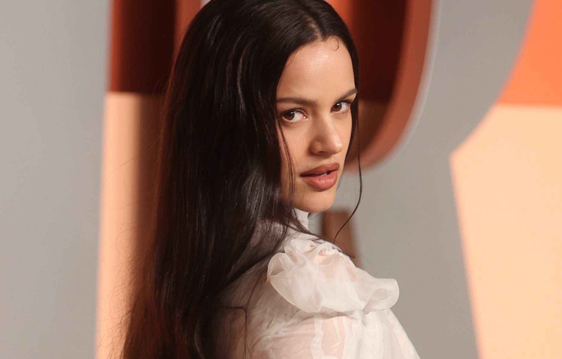 Rosalía à la fête des Oscars de Vanity Fair au Wallis Annenberg Center for the Performing Arts, à Beverly Hills, le 2 mars 2025. Photo par Christopher Polk/Variety via Getty Images.