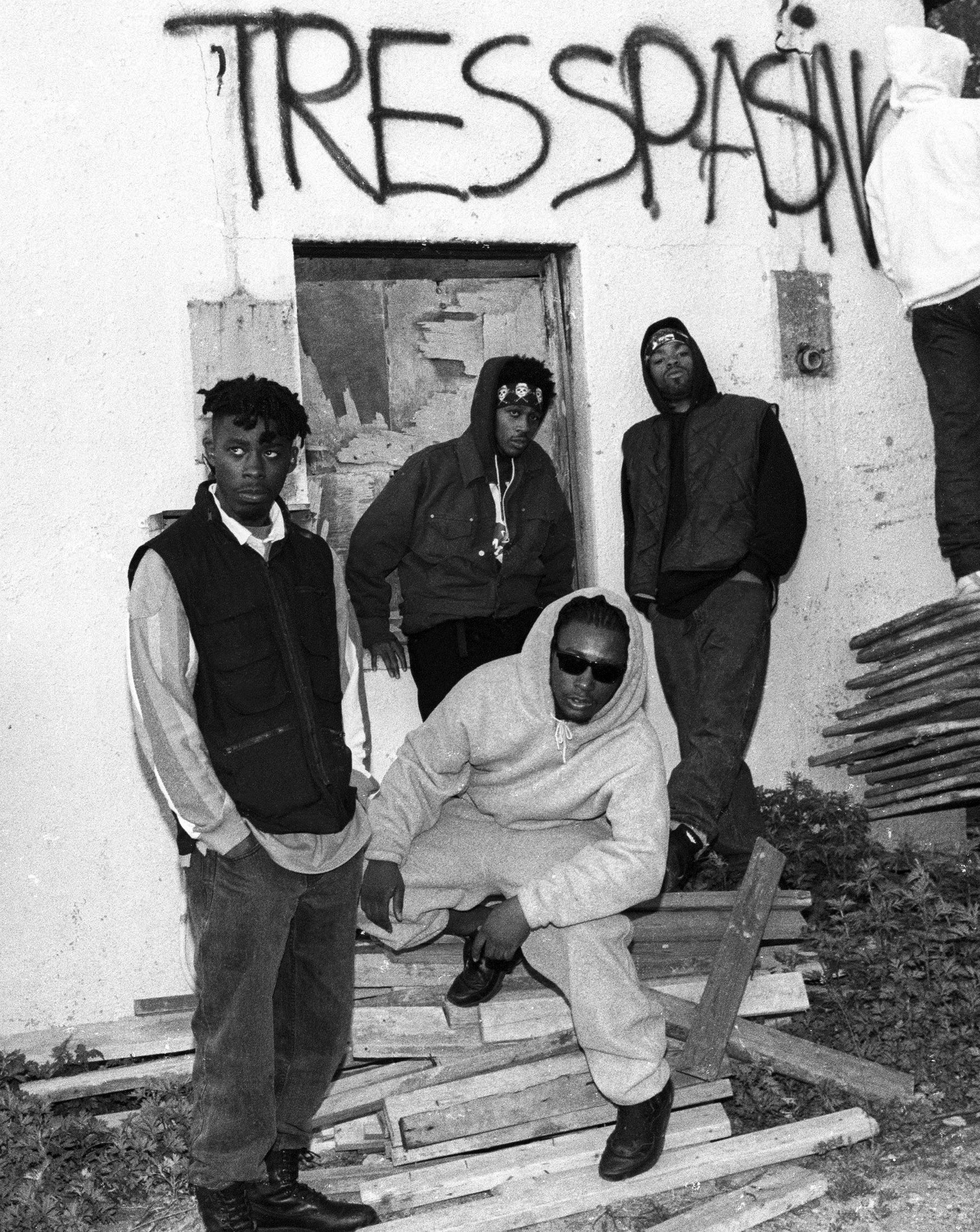 Le groupe de rap Wu-Tang Clan pose en portrait le 8 mai 1993 à Staten island à New York City, New York. (De gauche à droite : Raekwon, GZA, Ol’ Dirty Bastard, RZA, Method Man. © Al Pereira/Michael Ochs Archives/Getty Images.