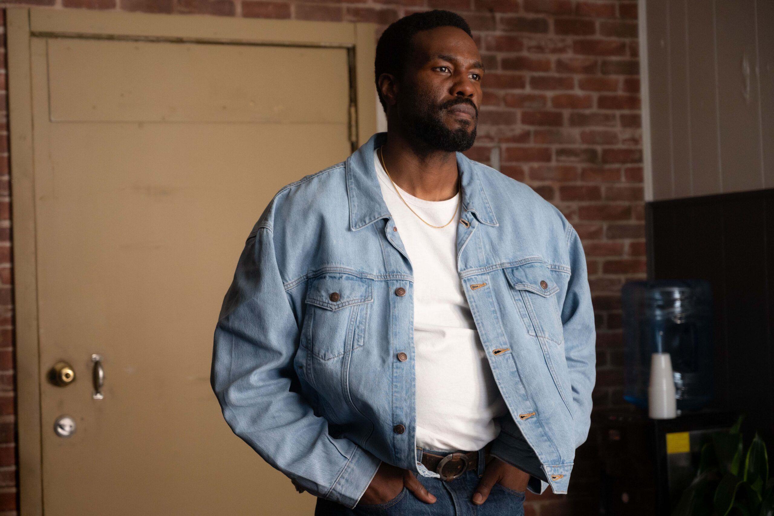Yahya Abdul-Mateen II dans la série Wonder Man.
