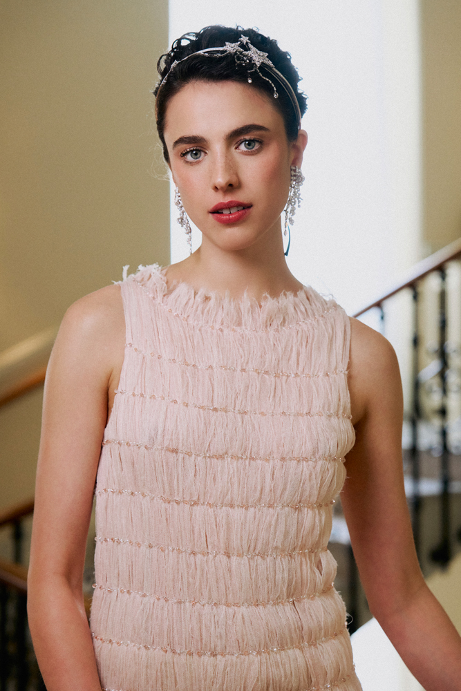 Margaret Qualley en Chanel au Festival de Cannes 2024 © Chanel.