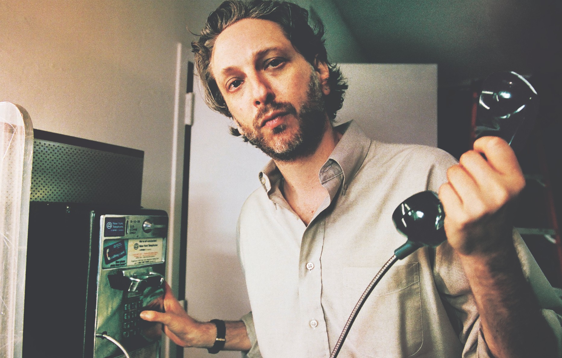 Le producteur Oneohtrix Point Never pour l'album Tranquilizer.