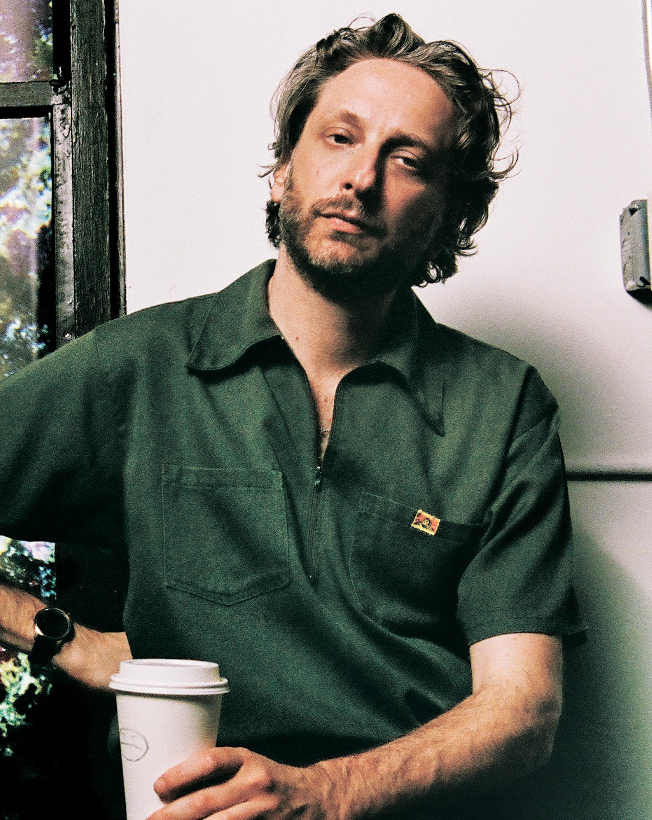 Le producteur Oneohtrix Point Never pour l'album Tranquilizer.