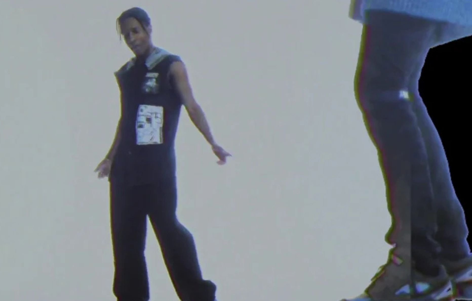 Le rappeur Asap Rocky rejoue le premier défilé de Raf Simons de 1995 dans son clip RAF