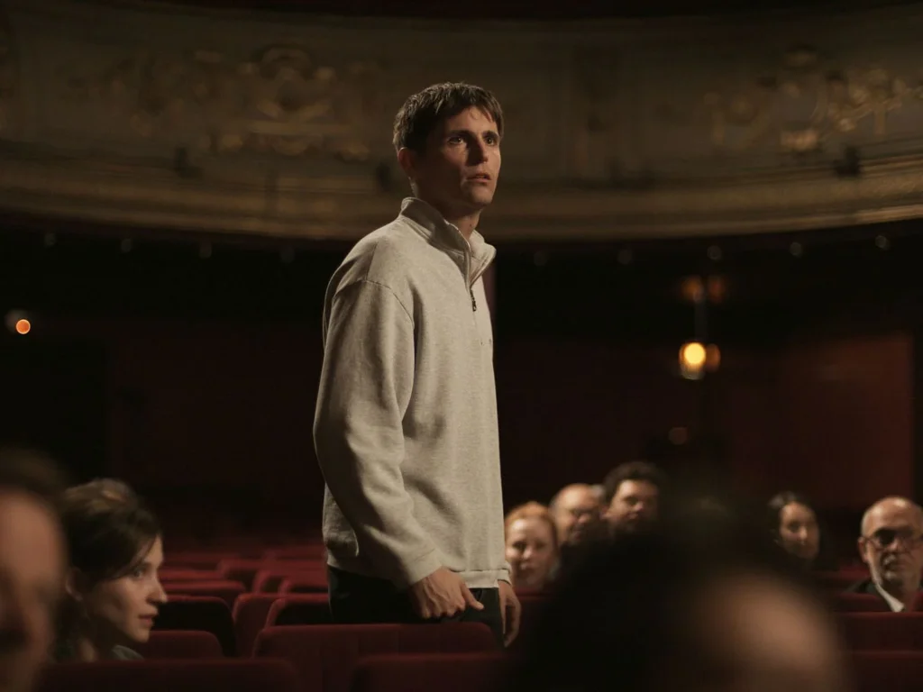 Raphaël Quenard dans le film Yannick (2023).