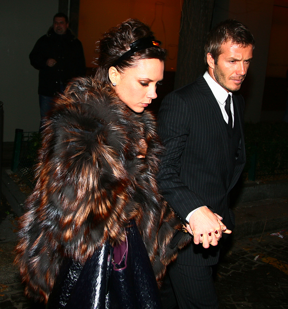 David et Victoria Beckham quittant le restaurant Nobu Armani, à Milan, le 17 janvier 2009. Photo par Luca Ghidoni/Getty Images
