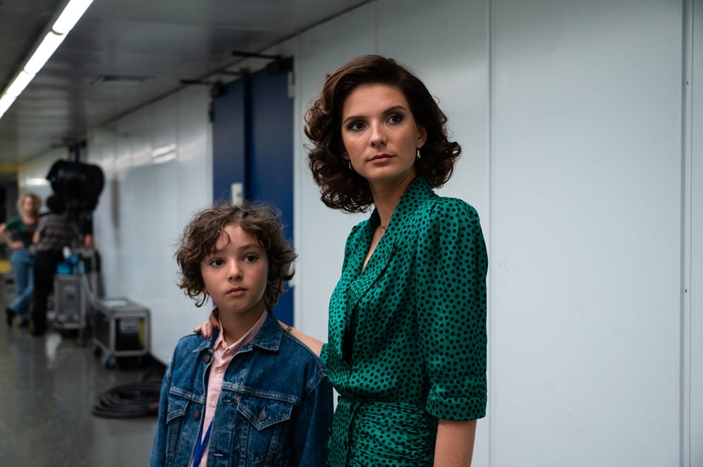 Joséphine Japy dans la série Tapie (2023) © Marie Genin/Netflix.