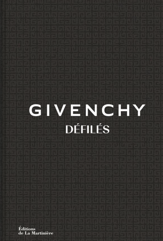 La couverture du livre Givenchy défilés (2023).