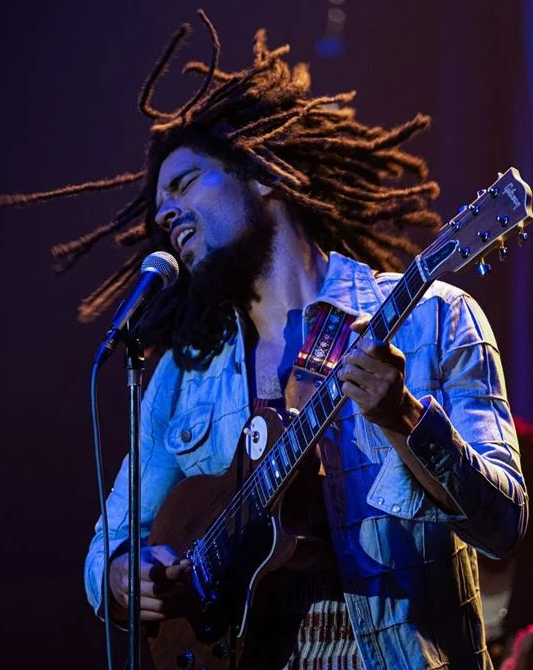 Kingsley Ben-Adir dans Bob Marley : One Love (2024) de Reinaldo Marcus Green. © Paramount Pictures Germany.