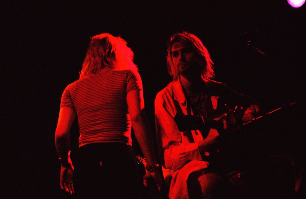 Kurt Cobain et Courtney Love à Rock Against Rape benefit au Club Lingerie à Hollywood, le 8 septembre 1993, à Los Angeles. Photo par Lindsay Brice/Getty Images.