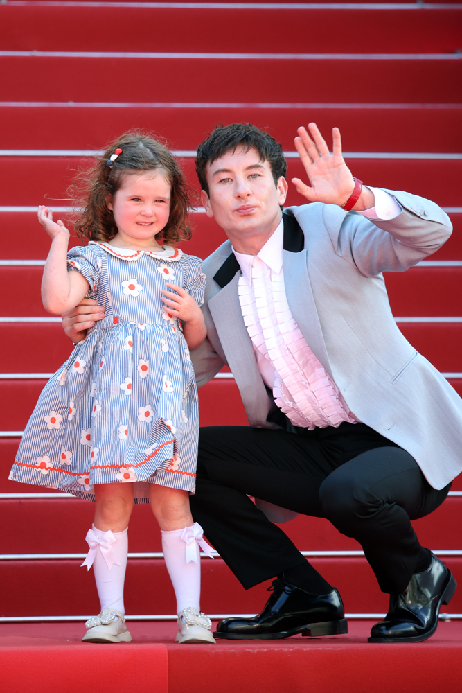 Jackie Mellor et Barry Keoghan sur le tapis rouge du film Bird lors de la 77e édition du Festival de Cannes, le 16 mai 2024 © Daniele Venturelli/WireImage.