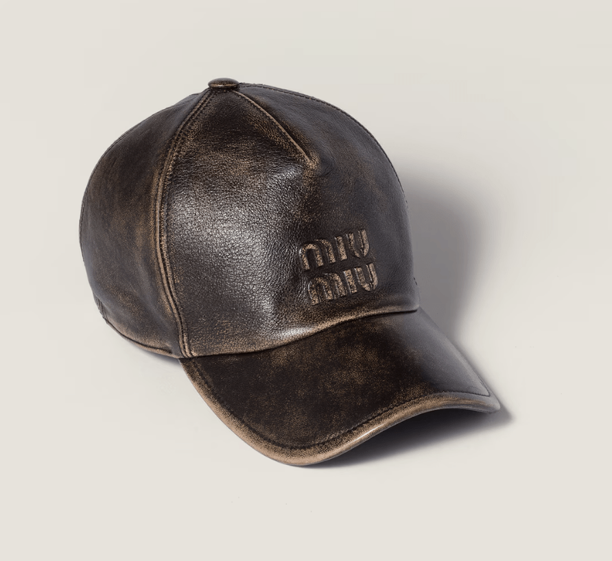 casquette en cuir tendance printemps-ete 2026 miumiu