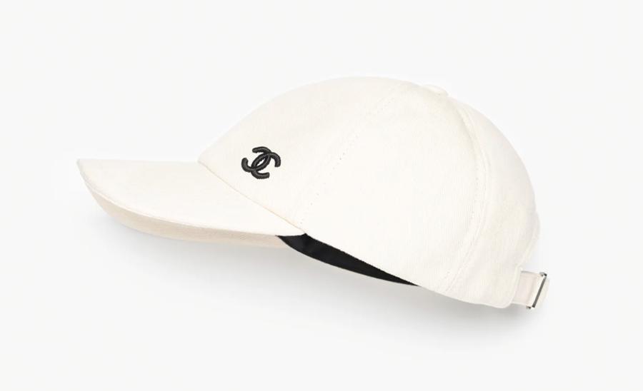 casquette en coton blanc tendance printemps-ete 2026 chanel