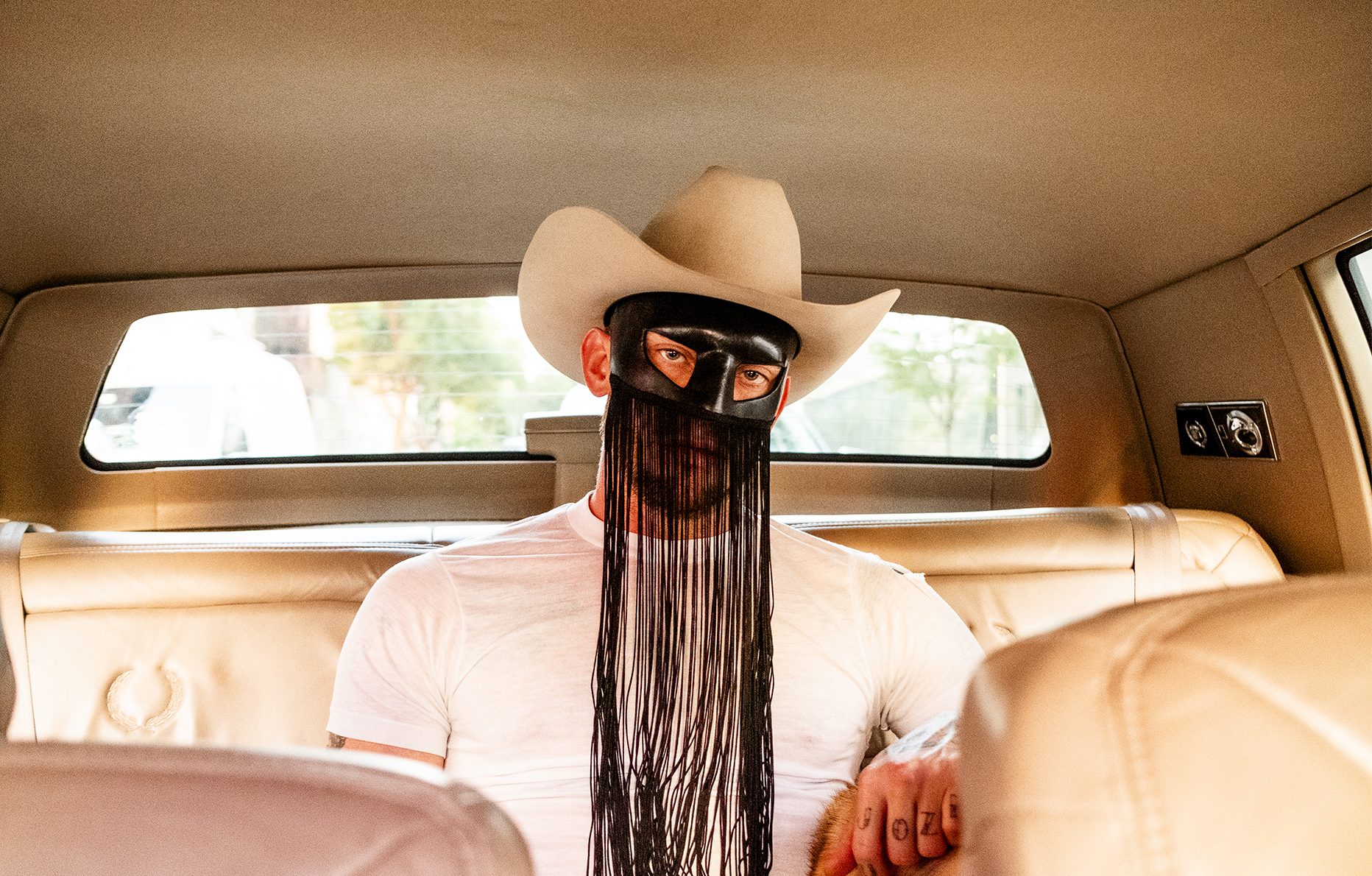 Portrait d'Orville Peck pour son EP Appaloosa (2025).