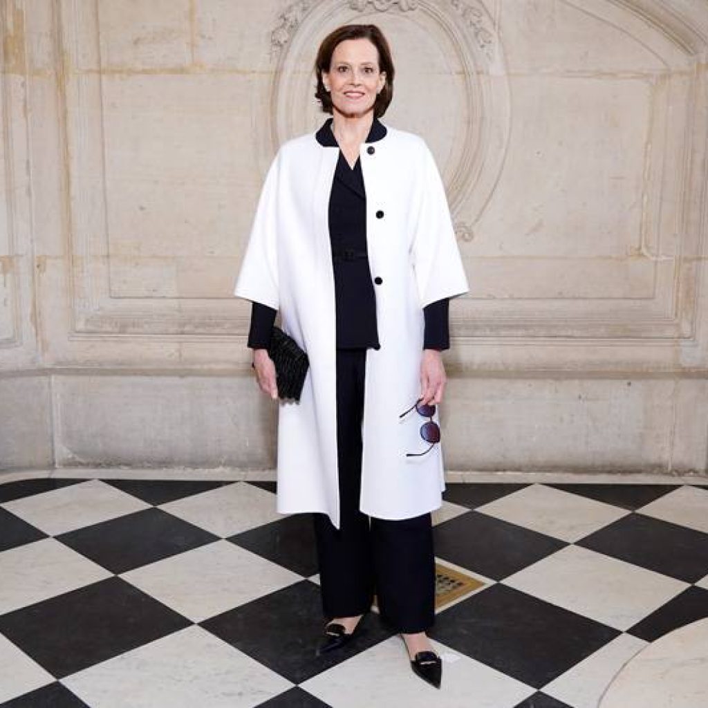 Sigourney Weaver au défilé Dior printemps/été 2020 © Dior.