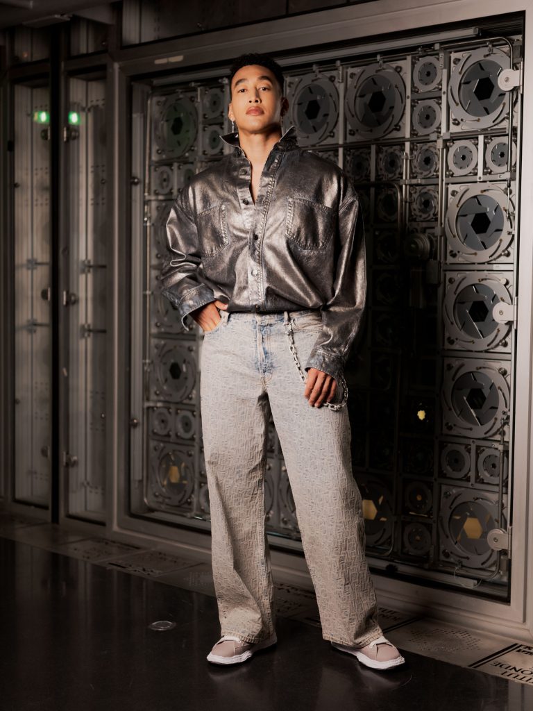 Mandy Sekiguchi à la soirée Acne lors de la Fashion Week homme printemps-été 2025 de Paris.