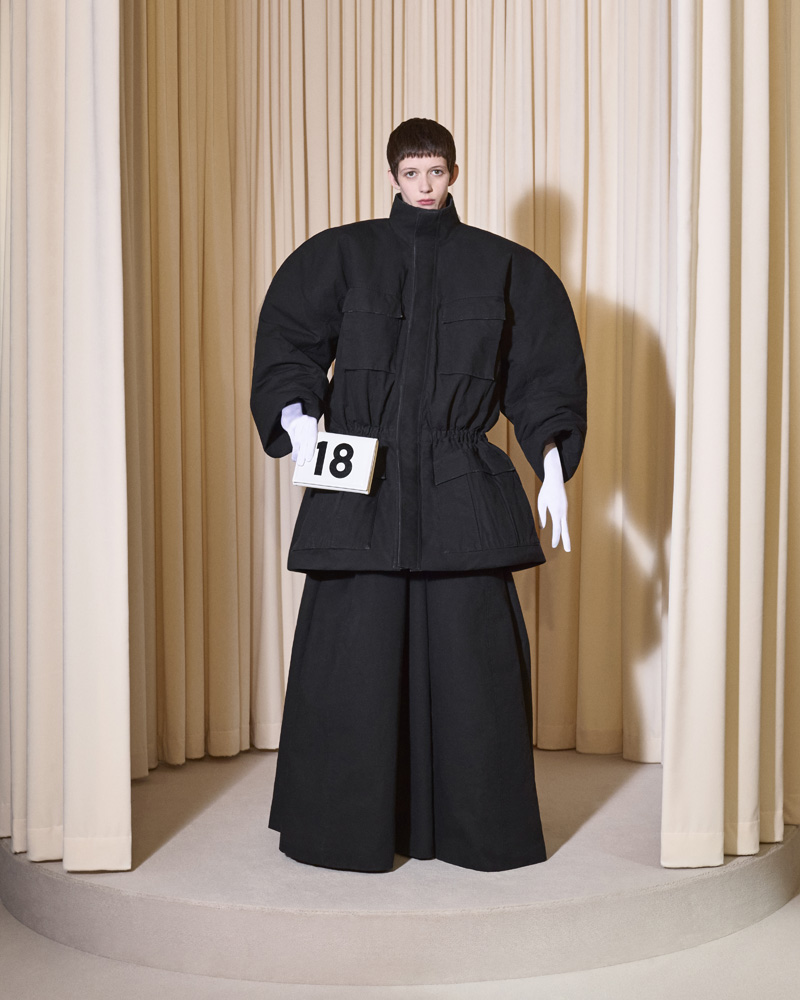 Le défilé Balenciaga haute couture automne-hiver 2024-2025.