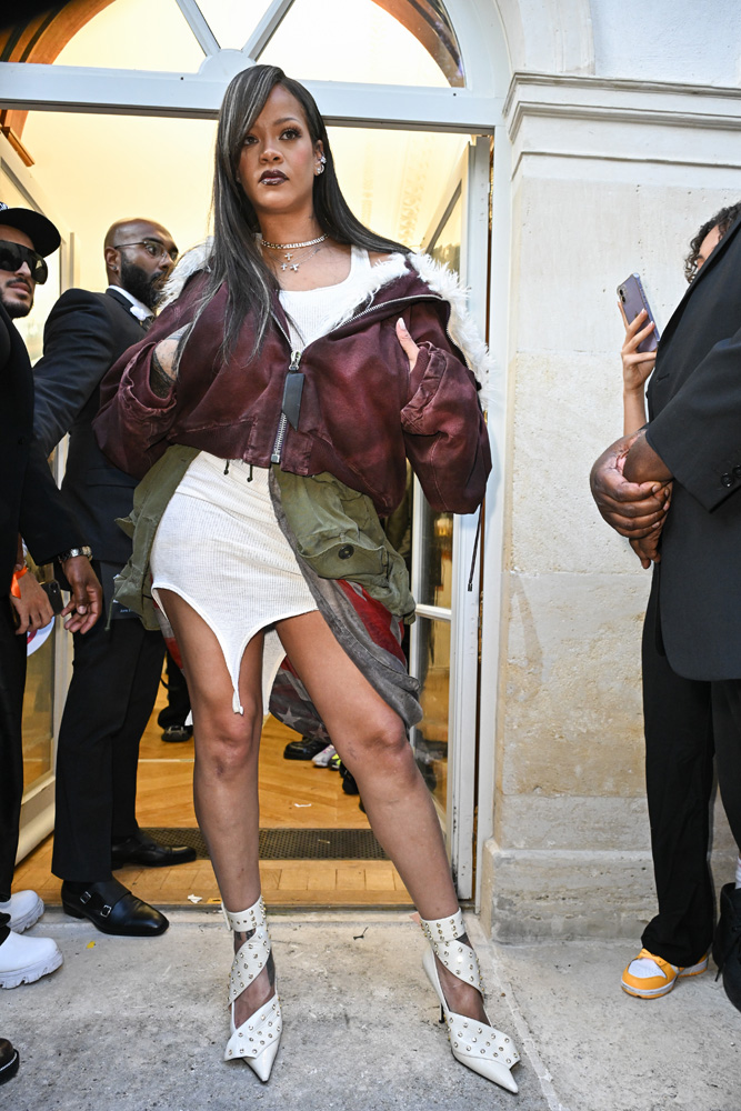 Rihanna au défilé American Sabotage lors de la Fashion Week homme printemps-été 2025 de Paris.