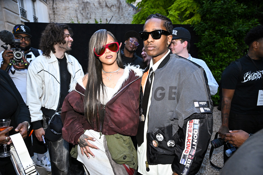 Rihanna et Asap Rocky au défilé American Sabotage lors de la Fashion Week homme printemps-été 2025 de Paris.