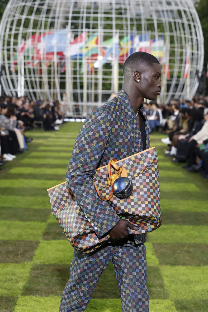 Le défilé Louis Vuitton printemps-été 2025.