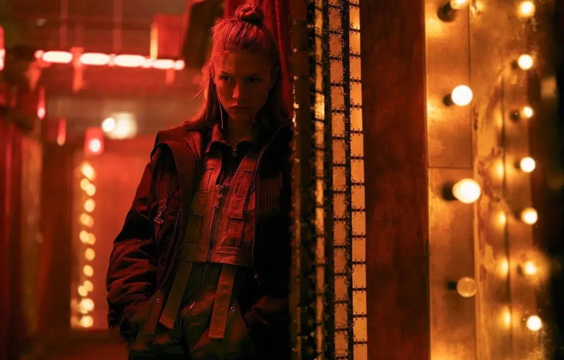 Hunter Schafer dans la série Blade Runner 2099.