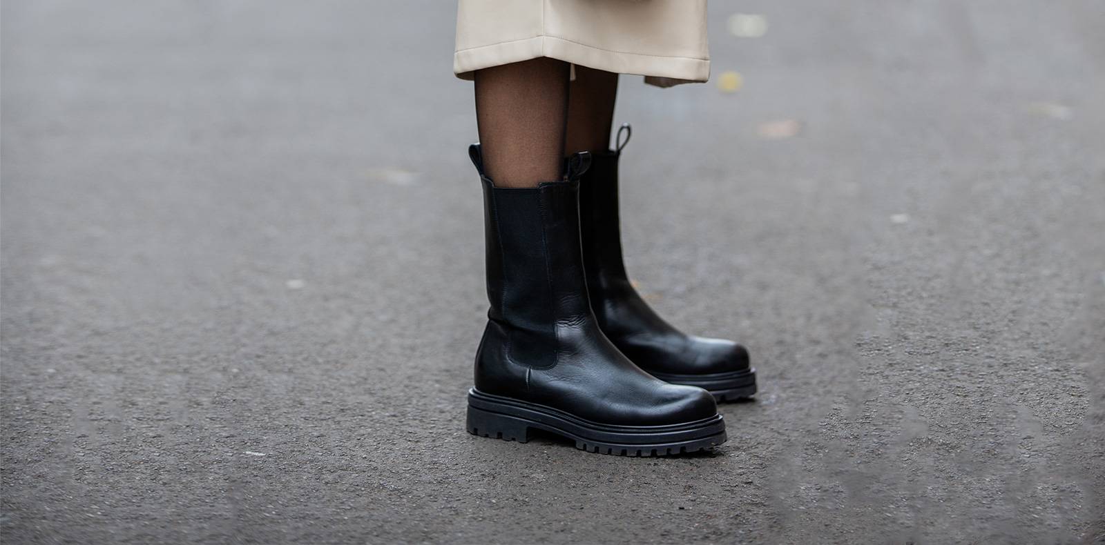 Les boots noires tendances de l'automne-hiver 2023-2024