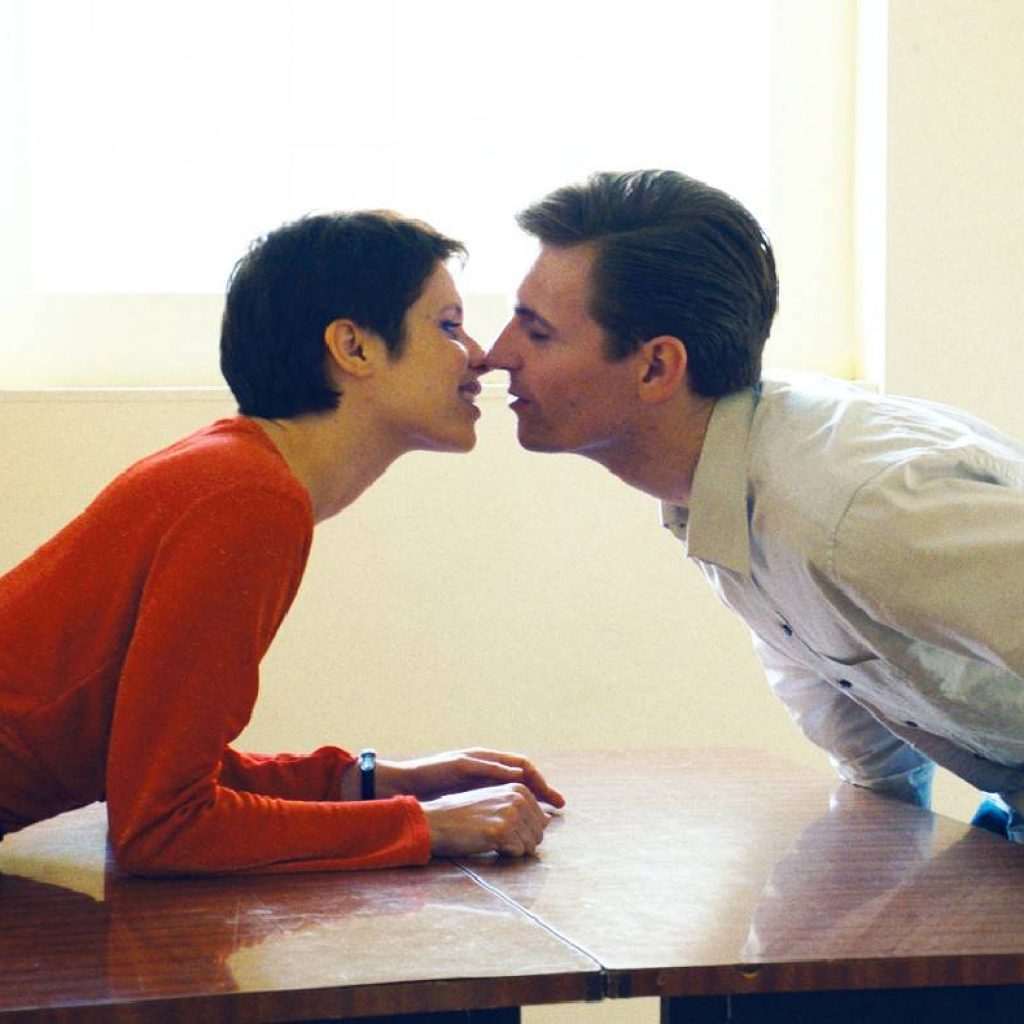 Daphne Patakia et Raphaël Quenard dans le film Sur la branche (2023) © Pyramide Distribution.