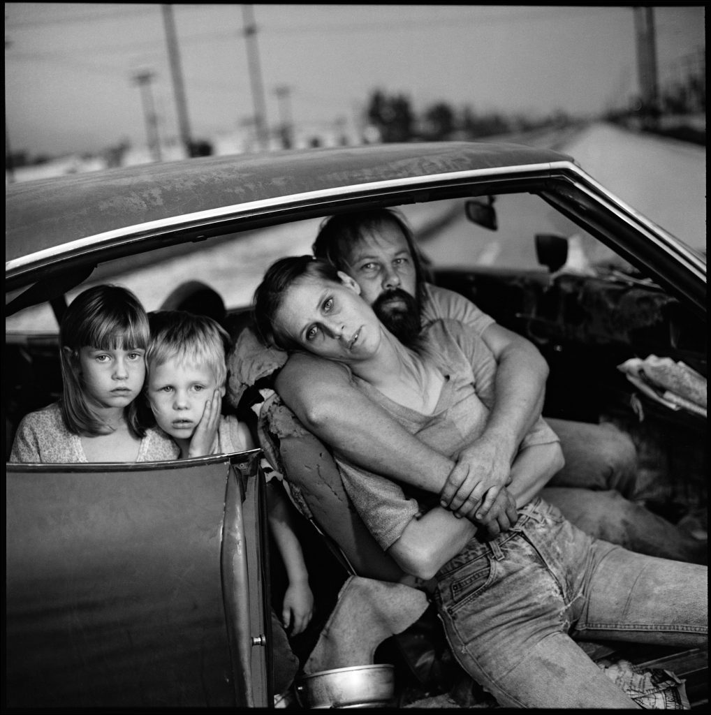 Mary Ellen Mark, "La famille Damm dans sa voiture" (1987) © The Mary Ellen Mark Foundation / Howard Greenberg Gallery.