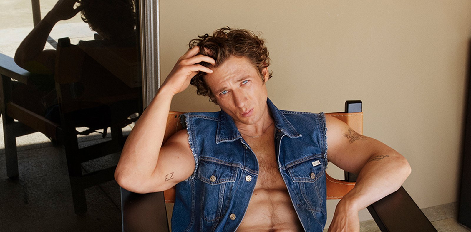 Jeremy Allen White dans la nouvelle campagne Calvin Klein © Mert Alas / Calvin Klein.