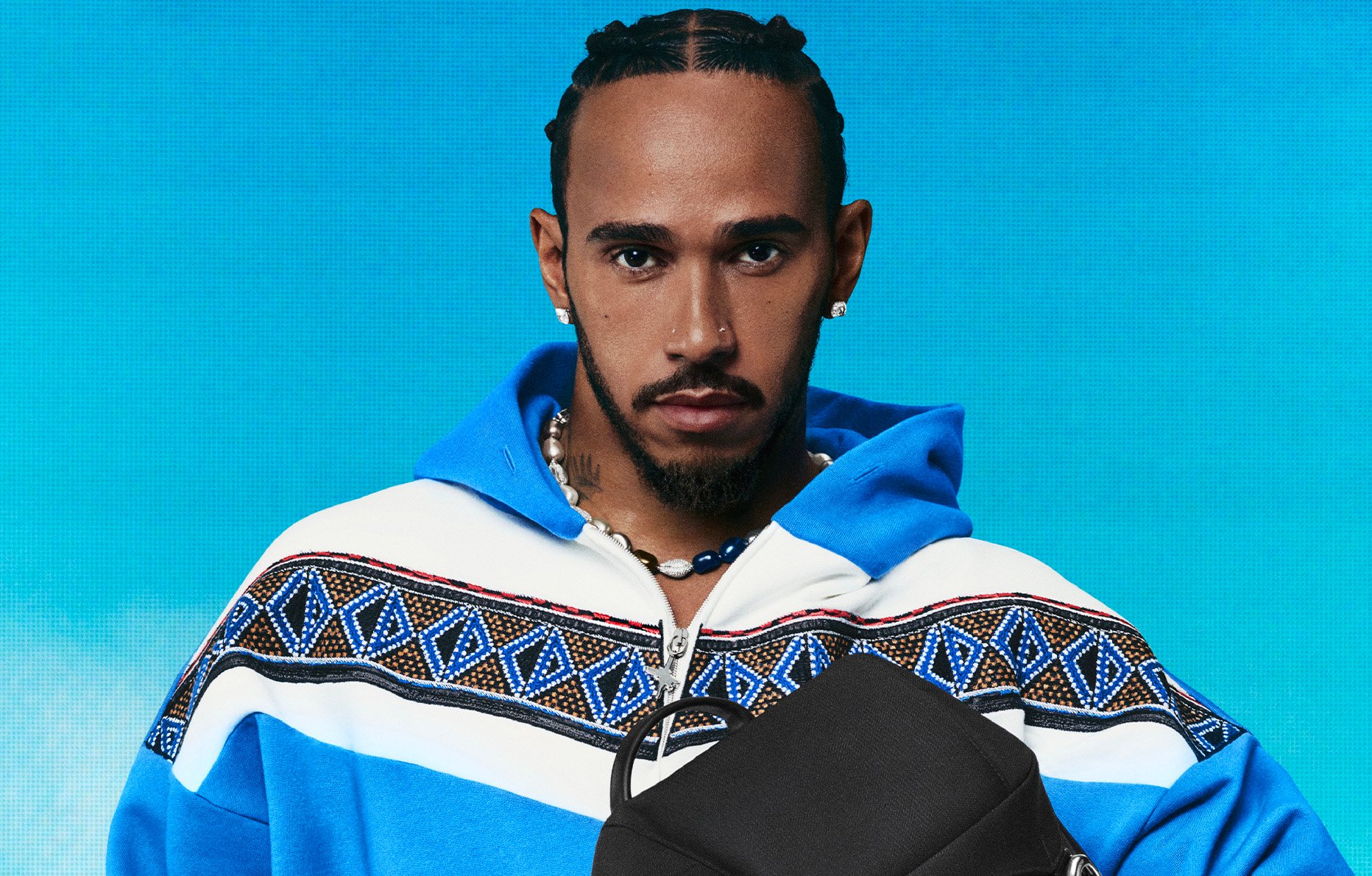 Lewis Hamilton pour la collection capsule Dior Homme printemps-été 2025 © Rafael Pavarotti.