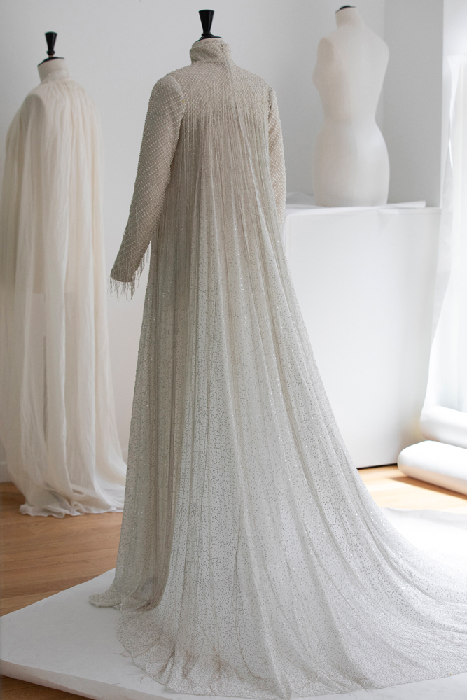 La confection de la robe de Céline Dion dans les ateliers couture de Dior © Sophie Carre.