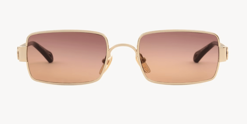 lunettes de soleil rectangulaires monture or tendance printemps-ete 2026 chloe