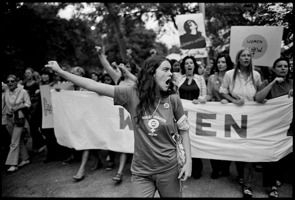 Mary Ellen Mark. "Manifestation féministe, New York" (1970). © Avec l’aimable autorisation de The Mary Ellen Mark Foundation / Howard Greenberg Gallery.