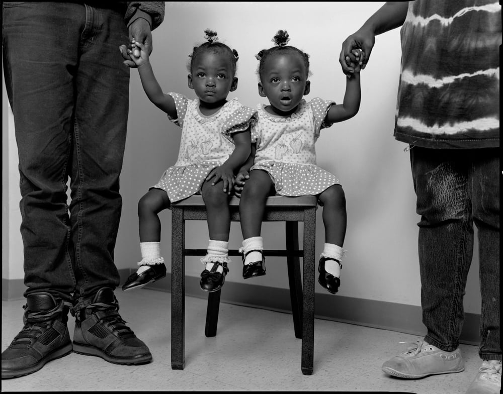 Mary Ellen Mark, "Vashira et Tashira Hargrove, Suffolk, New York" (1993). © Avec l’aimable autorisation de The Mary Ellen Mark Foundation / Howard Greenberg Gallery.