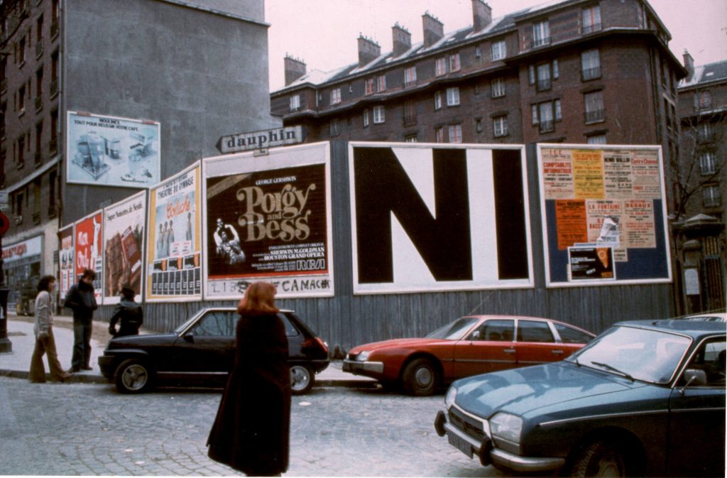Tania Mouraud, "City performance N°1" (1977) © Courtesy de l’artiste/Ceysson & Bénétière/Studio Mouraud.
