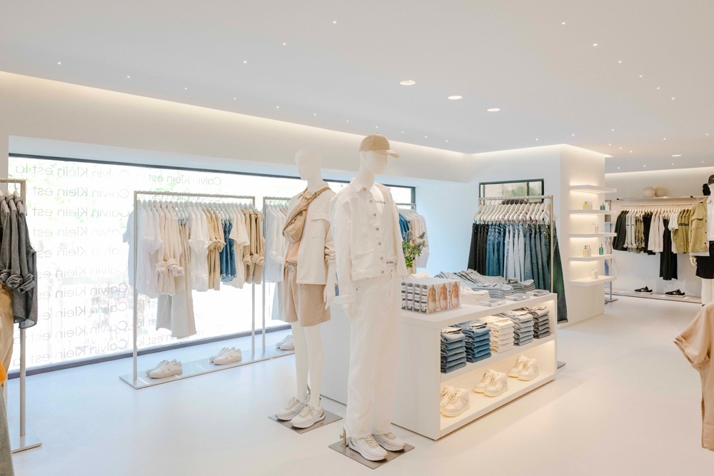 La nouvelle boutique Calvin Klein sur les Champs-Elysées. © Benoît Florencon.