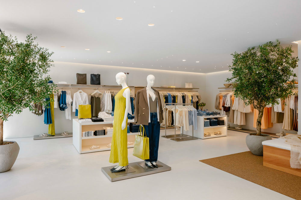 La nouvelle boutique Calvin Klein sur les Champs-Elysées. © Benoît Florencon.