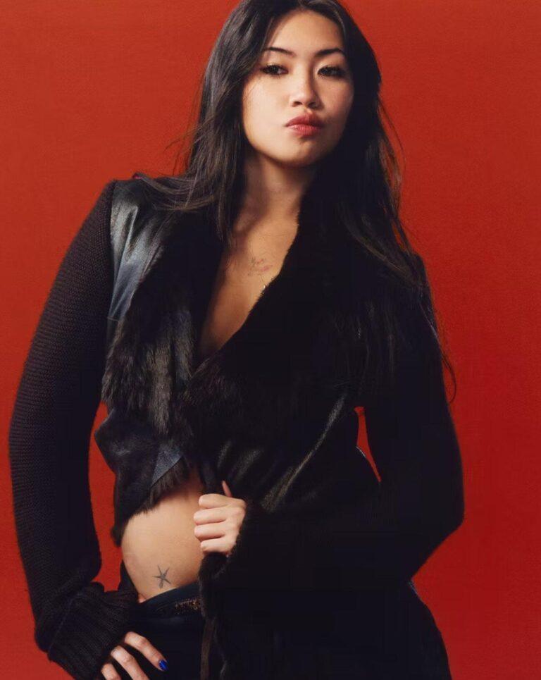 La chanteuse Beabadoobee.