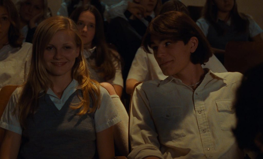 Kirsten Dunst et Josh Hartnett dans Virgin suicides (2000) © Virgin suicides LLC. Tous droits réservés.