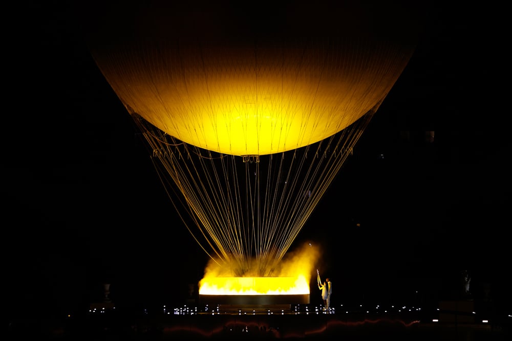 La vasque à la cérémonie d'ouverture des Jeux Olympiques de Paris 2024. Photo par Oscar J. Barroso/Europa Press via Getty Images.