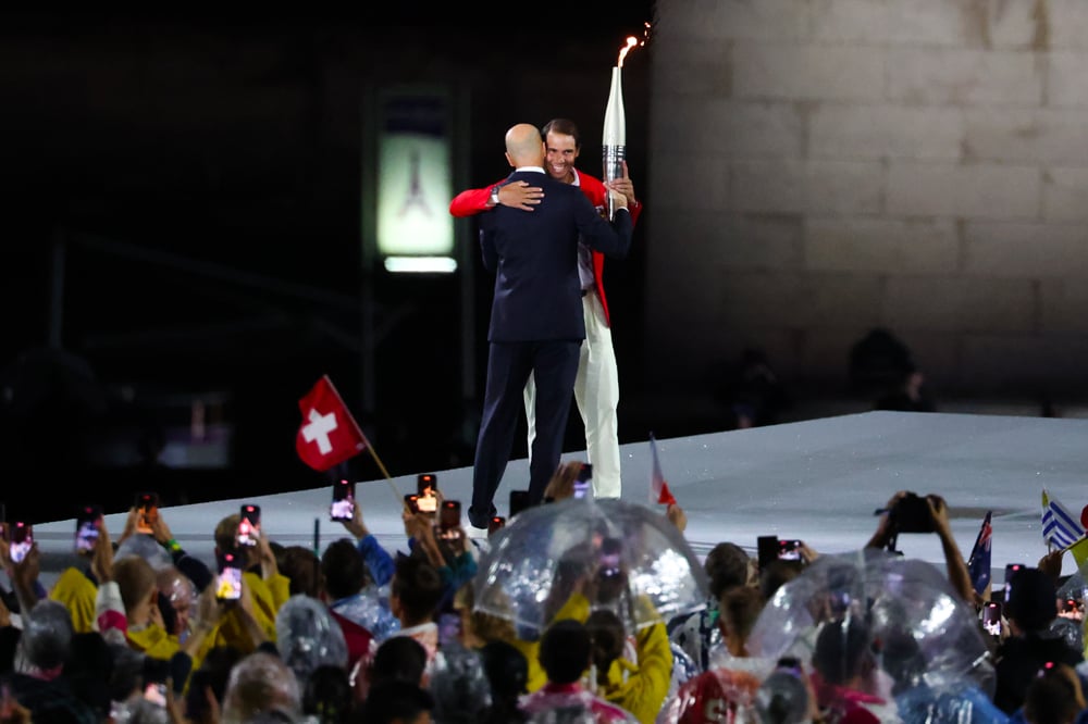 Zinedine Zidane et Rafael Nadal à la cérémonie d'ouverture des Jeux Olympiques de Paris 2024. Photo par An Lingjun/CHINASPORTS/VCG via Getty Images.