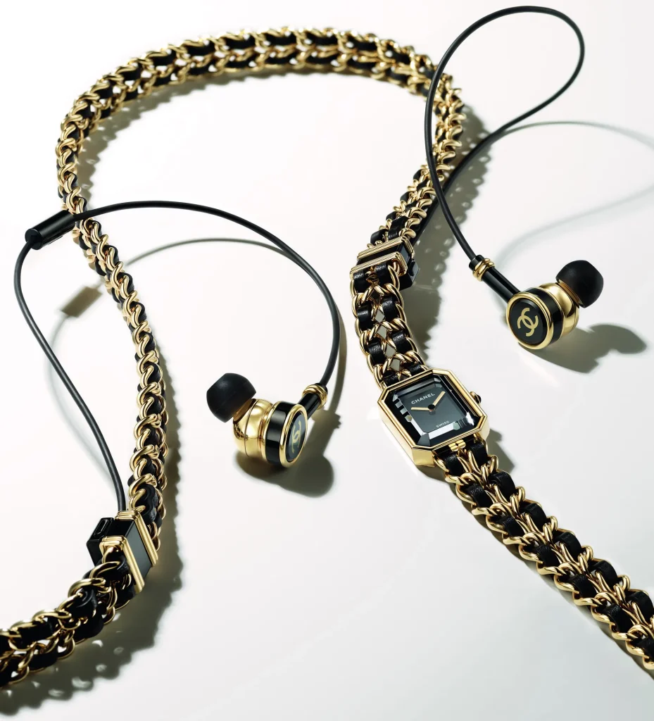 Le collier montre “Première Sound” de Chanel © Chanel.