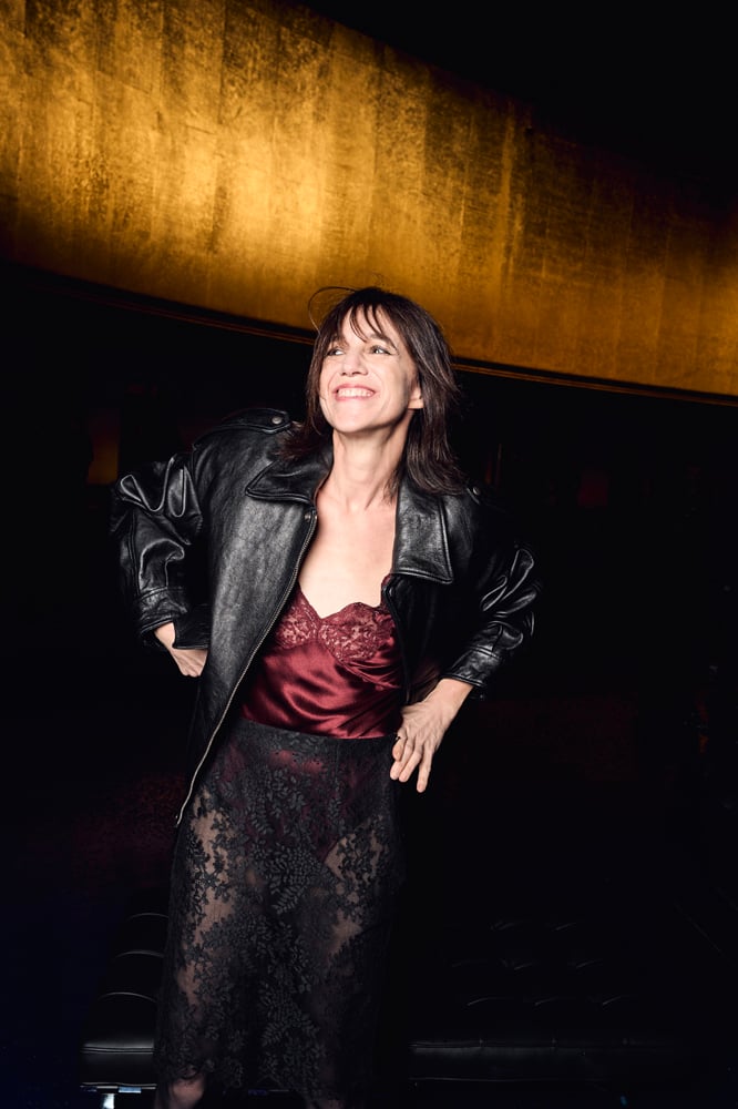 Charlotte Gainsbourg au défilé Saint Laurent printemps-été 2025 © Saskia Lawaks.