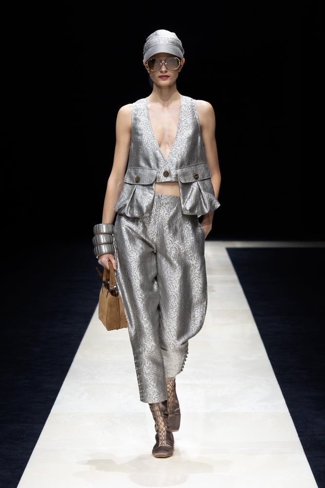 Le défilé Emporio Armani printemps-été 2025 © Emporio Armani.